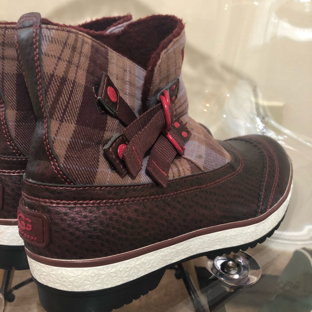 UGG AUSTRALIA BOOTS!